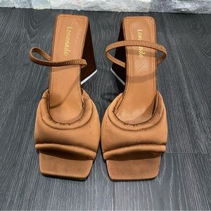Chocolate brown puff chunky heels. Good condition. Size 9.